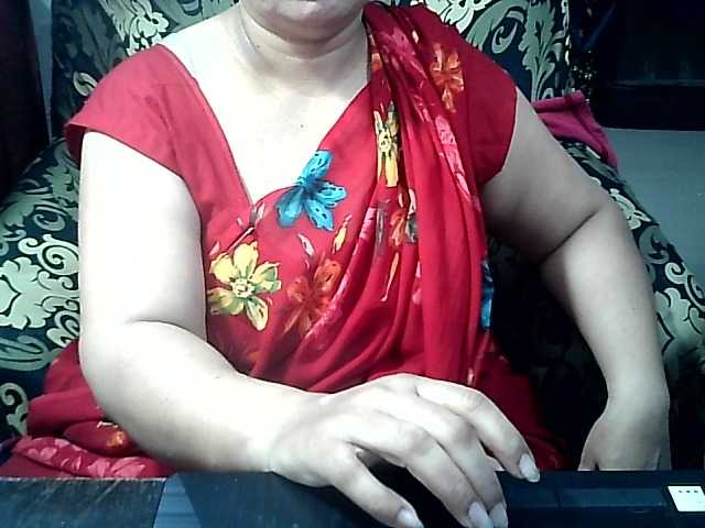 Indianbhabhimilf40 live webcam show