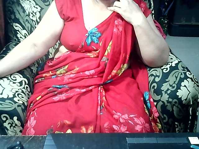 Indianbhabhimilf40 live webcam show