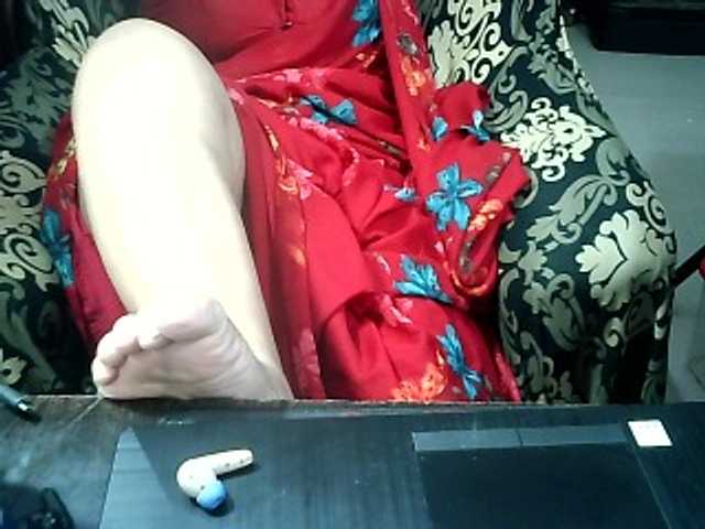 Indianbhabhimilf40 live cam on BongaCams