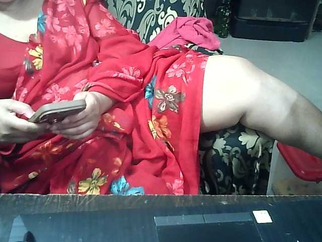 Indianbhabhimilf40 live webcam show