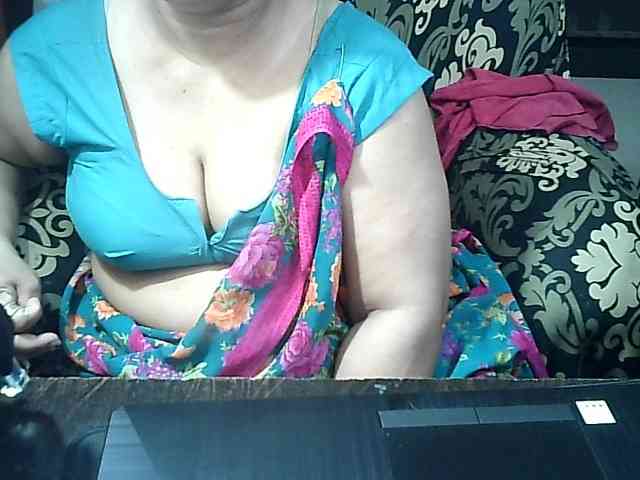 Indianbhabhimilf40 webcam