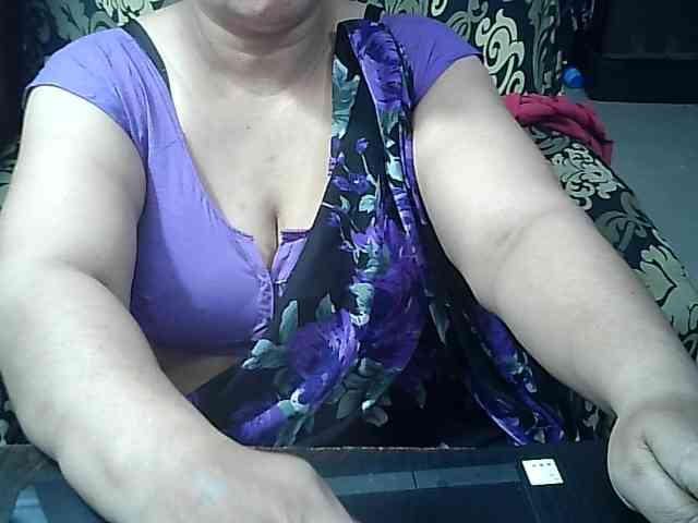 Indianbhabhimilf40 webcam