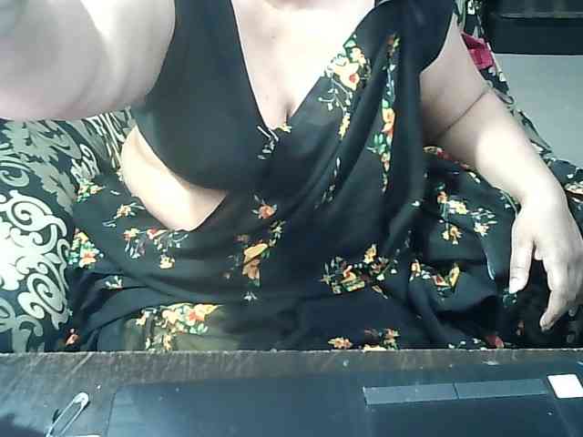 Indianbhabhimilf40 webcam