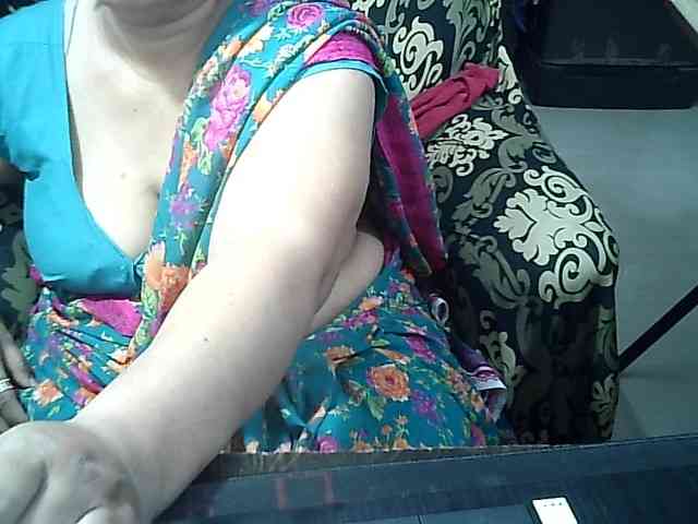 Indianbhabhimilf40 webcam