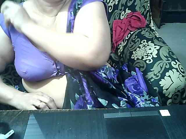 Indianbhabhimilf40 webcam