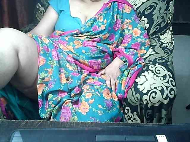 Indianbhabhimilf40 webcam