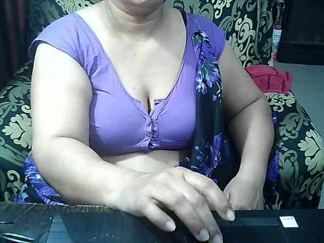 Indianbhabhimilf40 webcam