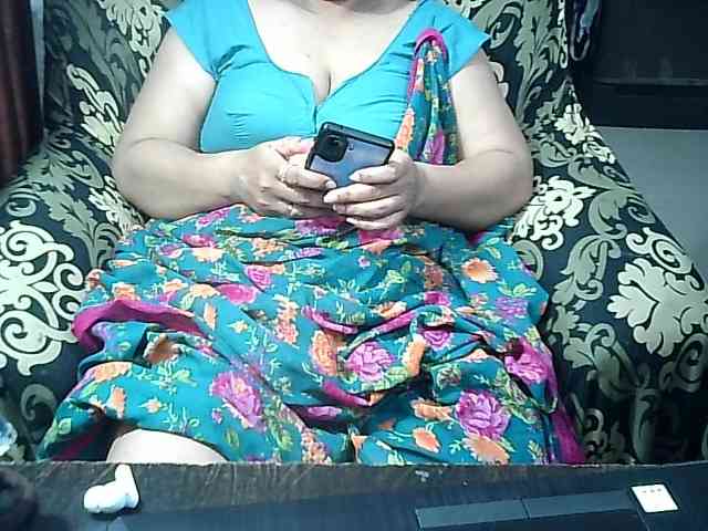 Indianbhabhimilf40 webcam