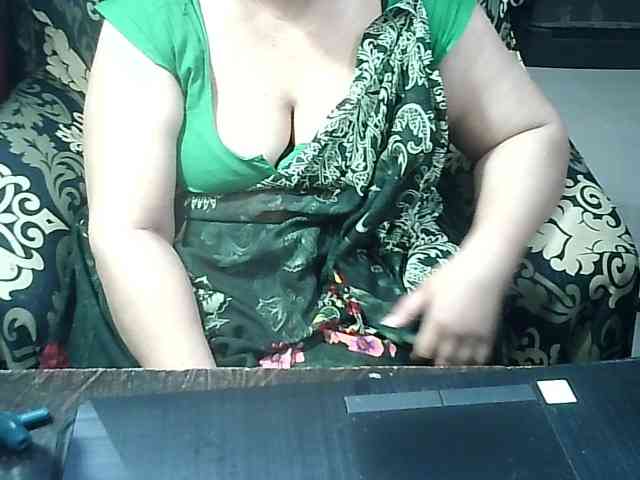 Indianbhabhimilf40 webcam