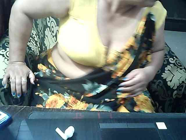 Indianbhabhimilf40 webcam