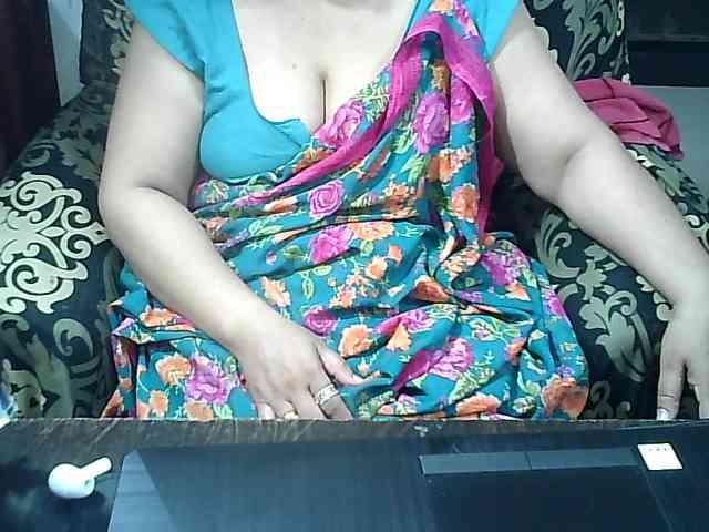 Indianbhabhimilf40 webcam