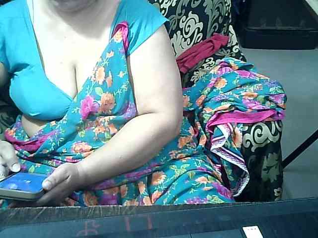 Indianbhabhimilf40 webcam