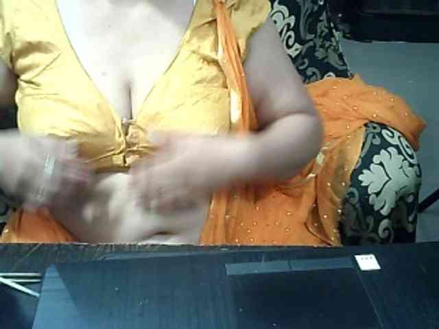 Indianbhabhimilf40 webcam