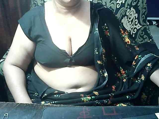 Model: Indianbhabhimilf40