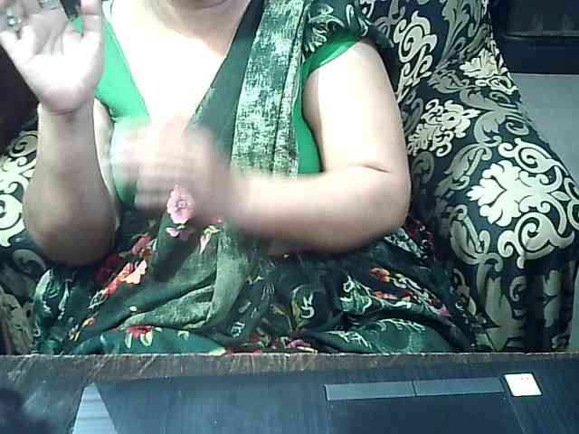 Indianbhabhimilf40 webcam