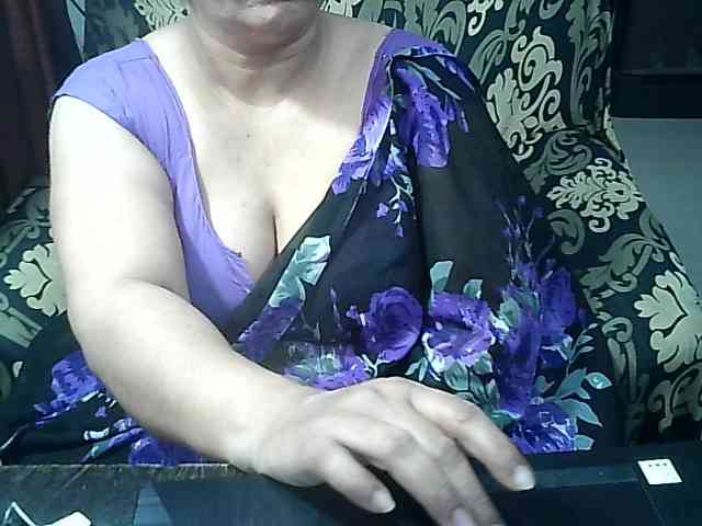 Indianbhabhimilf40 webcam