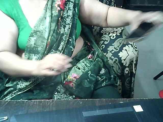 Indianbhabhimilf40 webcam