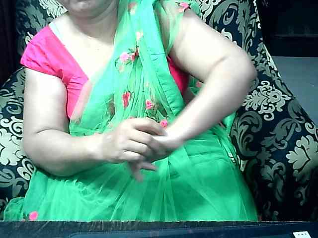 Indianbhabhimilf40 webcam