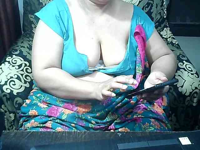 Indianbhabhimilf40 webcam