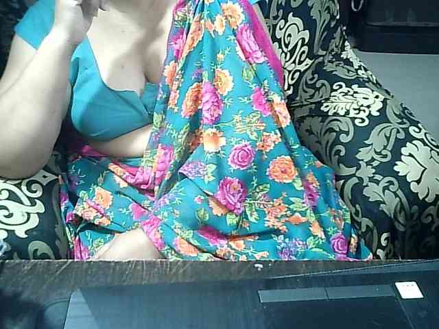 Indianbhabhimilf40 webcam