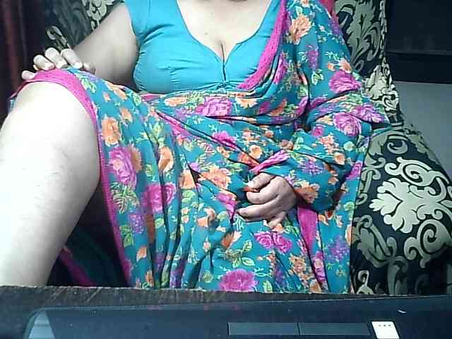 Indianbhabhimilf40 webcam