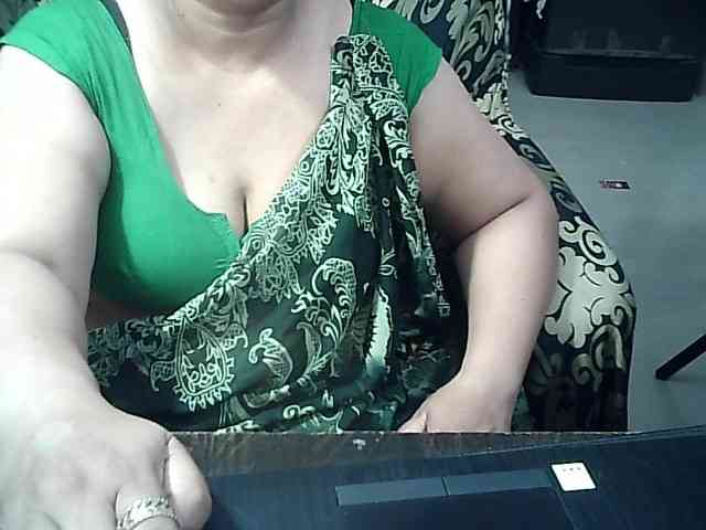 Indianbhabhimilf40 webcam
