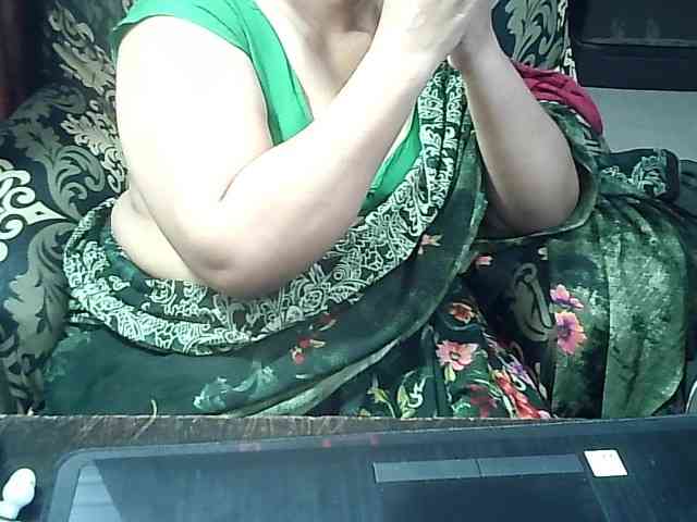 Indianbhabhimilf40 webcam