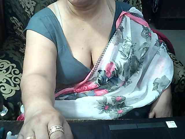 Indianbhabhimilf40 webcam