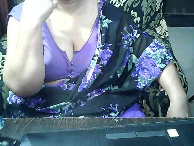 Indianbhabhimilf40 webcam