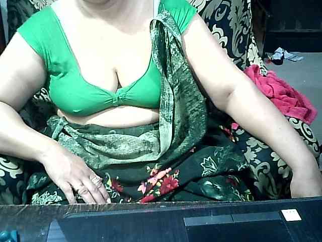 Indianbhabhimilf40 webcam