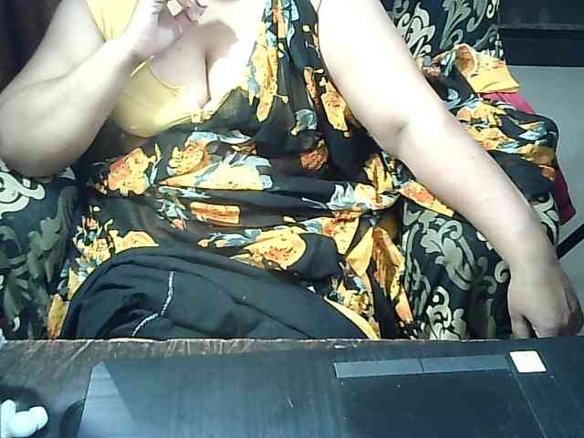 Indianbhabhimilf40 webcam