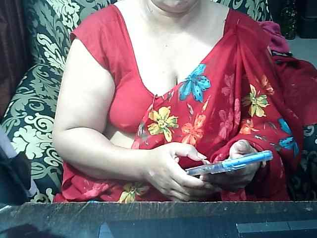 Indianbhabhimilf40 webcam