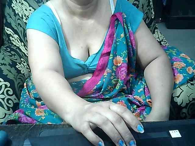 Indianbhabhimilf40 webcam