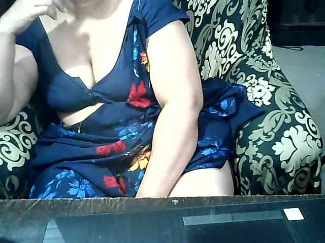 Indianbhabhimilf40 webcam