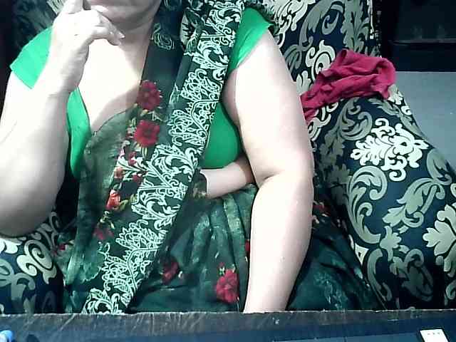 Indianbhabhimilf40 webcam