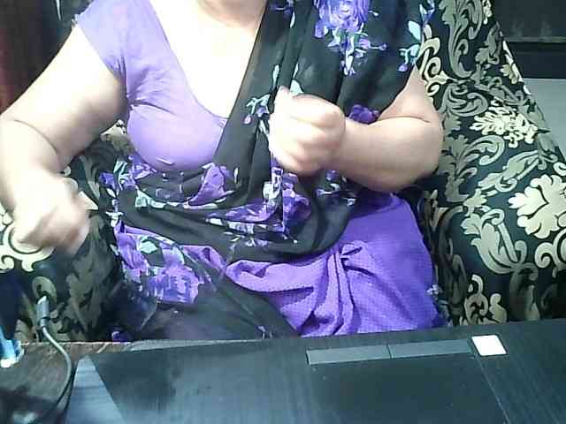 Indianbhabhimilf40 webcam