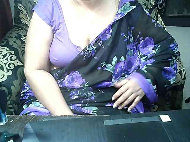 Indianbhabhimilf40 webcam