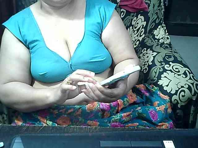 Indianbhabhimilf40 webcam