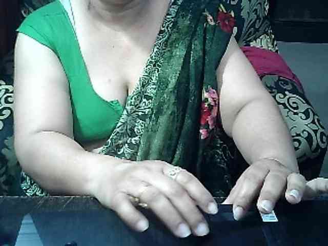 Indianbhabhimilf40 webcam