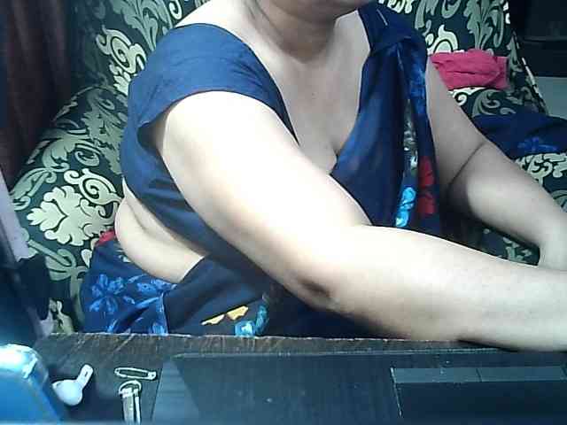 Indianbhabhimilf40 webcam