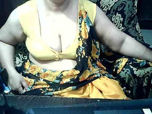Indianbhabhimilf40 webcam