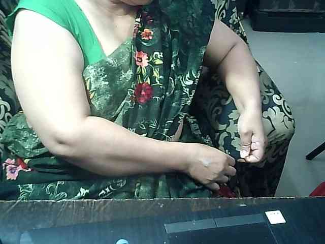 Indianbhabhimilf40 webcam