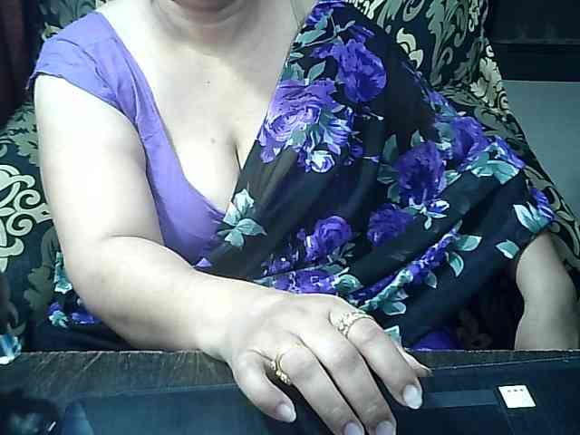 Indianbhabhimilf40 webcam