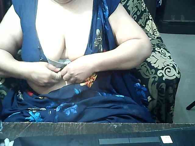 Indianbhabhimilf40 webcam