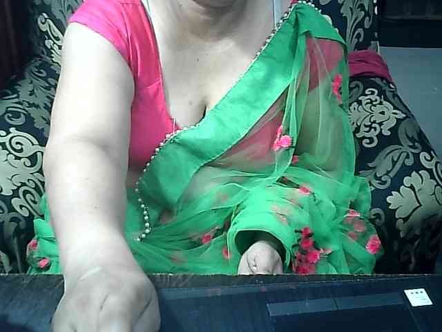 Indianbhabhimilf40 webcam