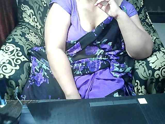 Indianbhabhimilf40 webcam