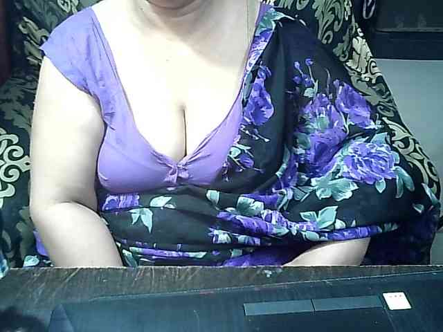 Indianbhabhimilf40 webcam