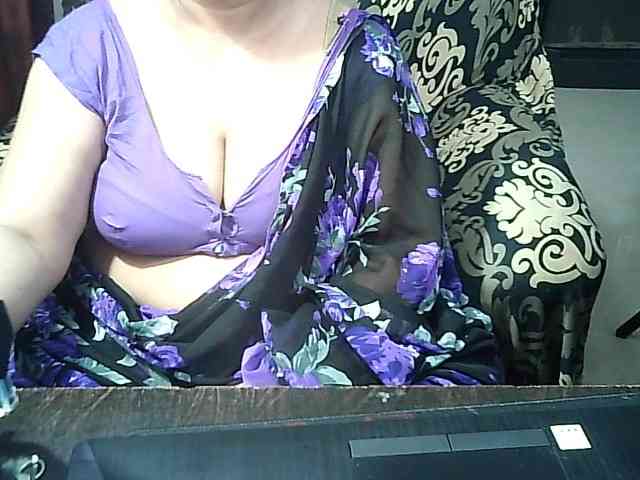 Indianbhabhimilf40 webcam