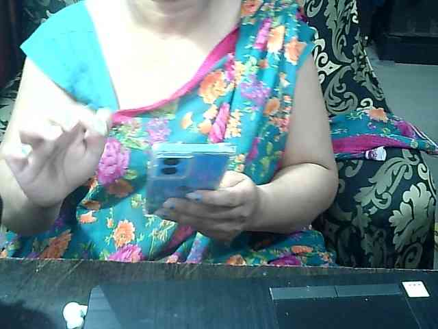 Indianbhabhimilf40 webcam