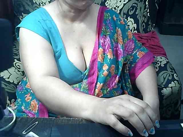 Indianbhabhimilf40 webcam